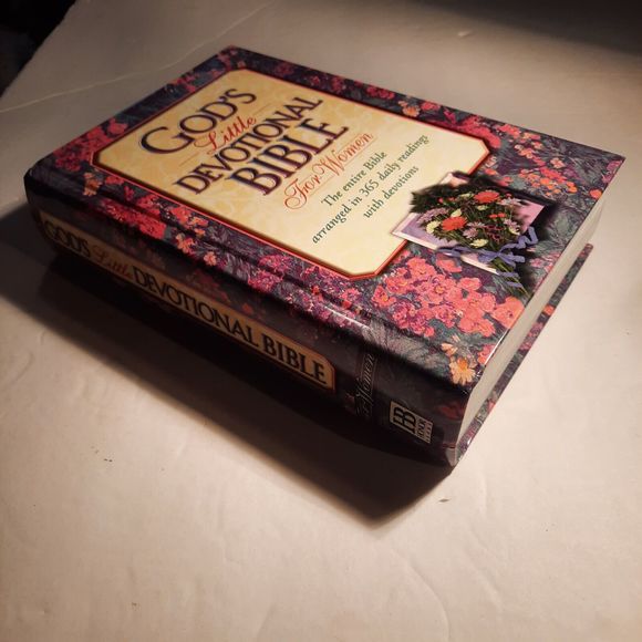 God's Little Devotional Bible for Women by Honor Books: Used - Picture 4 of 8